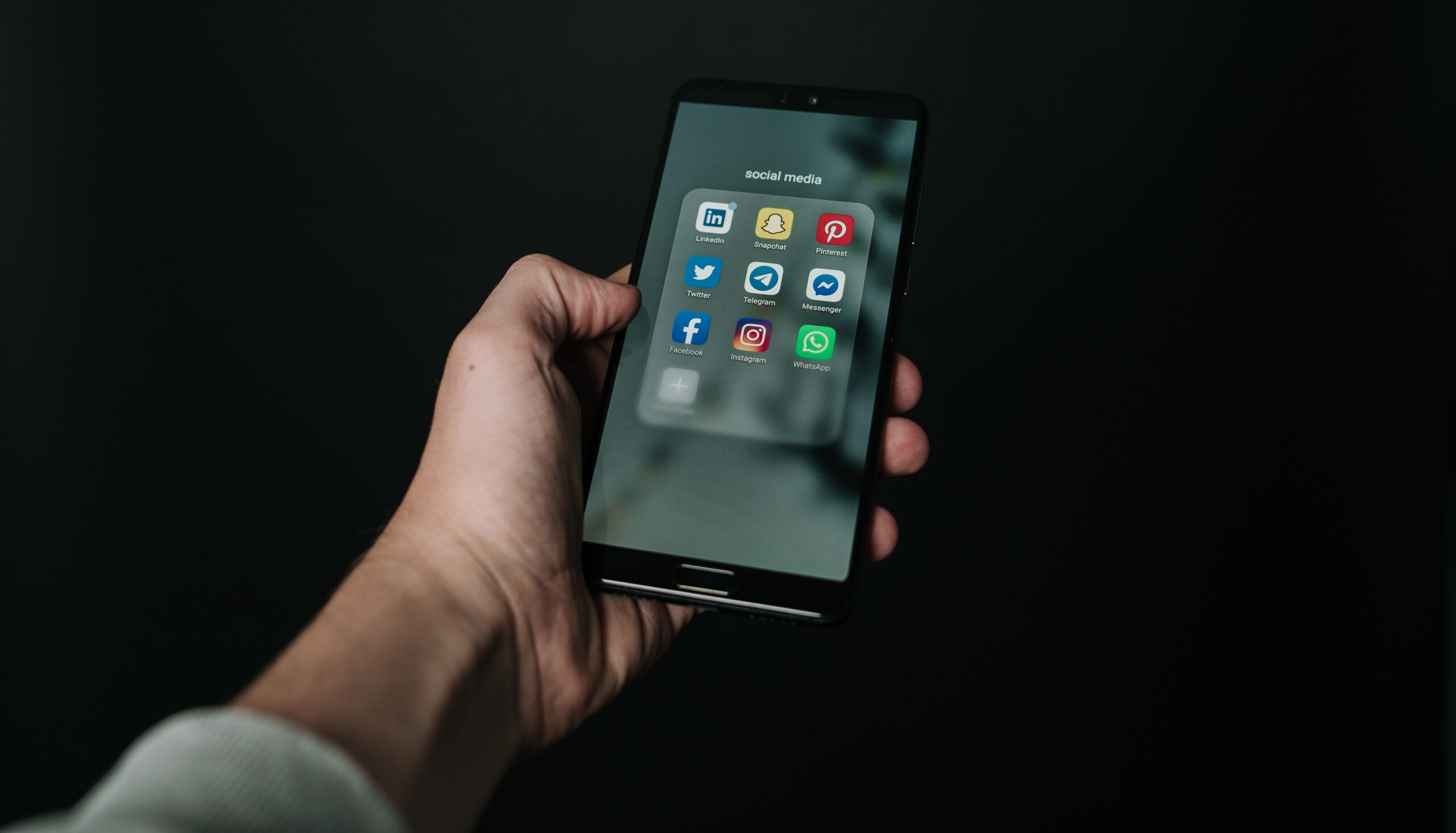 Telling social media about your divorce